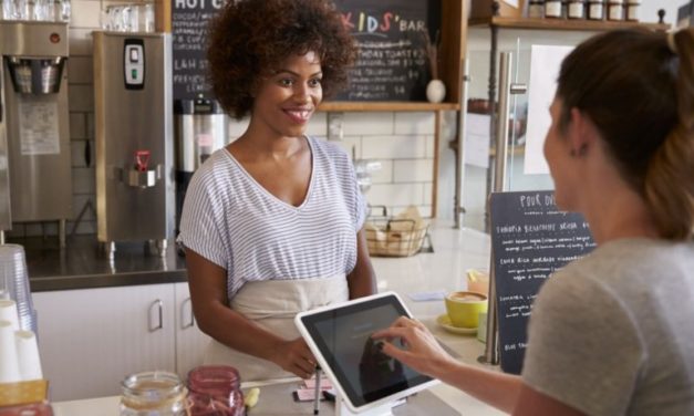 4 Ways A Mobile Learning Platform Can Help You Achieve Stellar Customer Satisfaction Scores