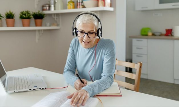 Why Blended Learning Must Be The Go-To Strategy For Your Leadership Training Programs